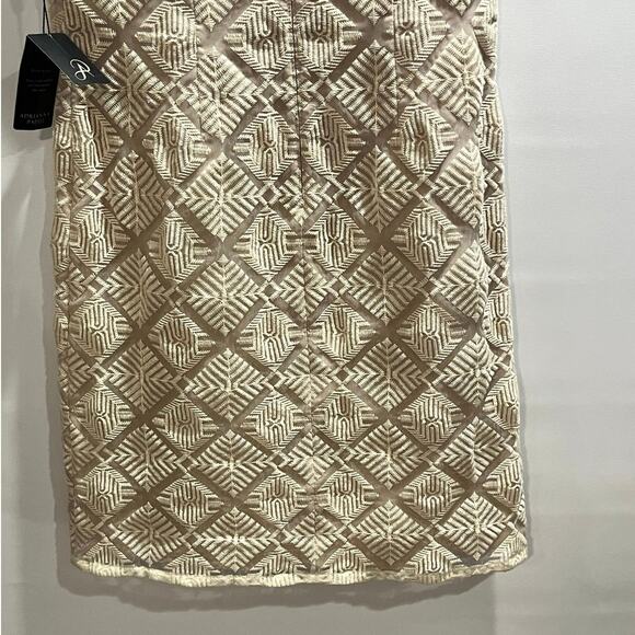 Adrianna Papell Lightweight Cream
Embroidered Lace Sheath Dress
Lined Sz 10 NEW‎ - Picture 6 of 9